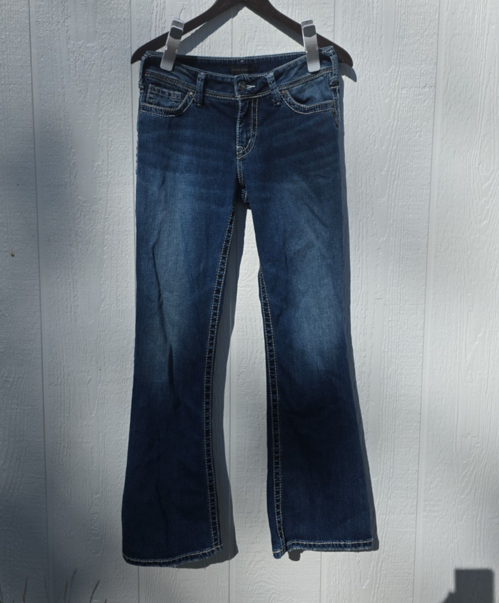 Silver Suki Women’s Bootcut Jeans Size 29/30 (actual) Dark Wash Low Rise Denim